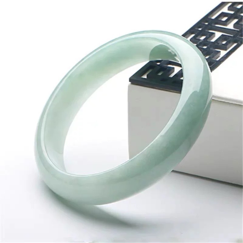Lighting - ice-type light bright green jade bracelet
